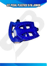 Cargar imagen en el visor de la galería, SET PEDAL PLASTICO 9/16 JUNIOR

