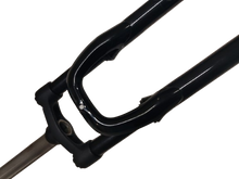 Cargar imagen en el visor de la galería, HORQUILLA 29 DE SUSPENSION NEGRA OVERSIZE
