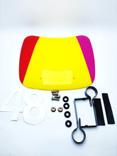Cargar imagen en el visor de la galería, PORTA NUMERO CON KIT DE FIJACIÓN Y NUMERO

